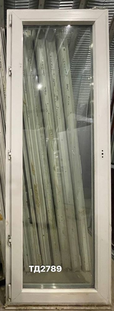 Дверь балконная пластиковая Б/У 211(в) х 74(ш)