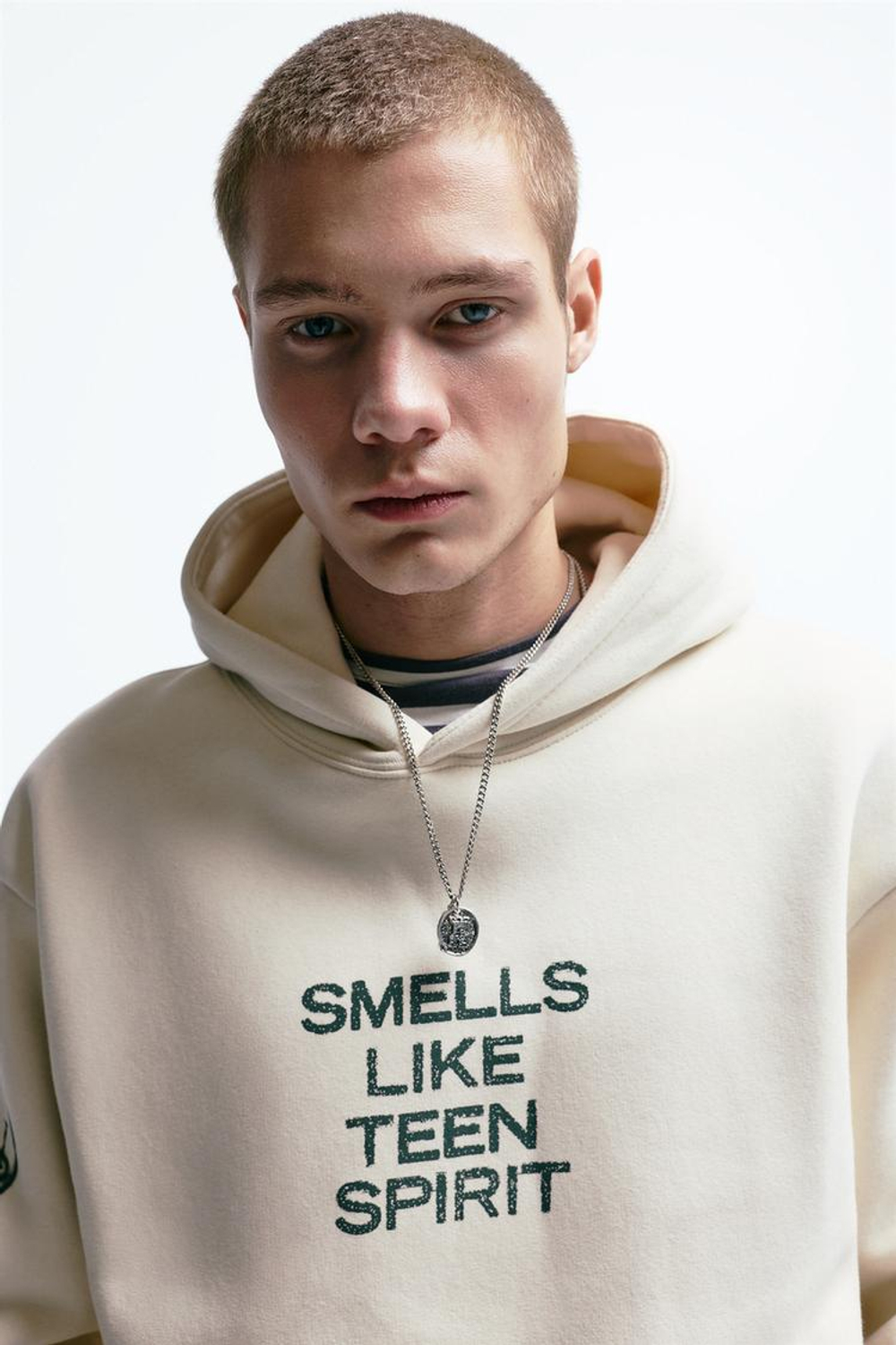 PULL&BEAR Толстовка с капюшоном Nirvana, белый