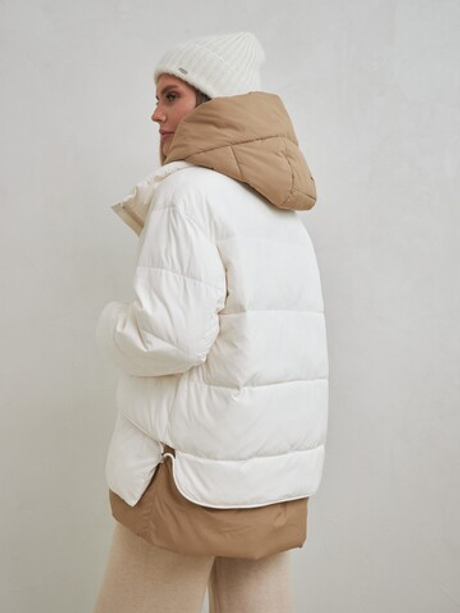 Куртка с контрастной отделкой в белом цвете
