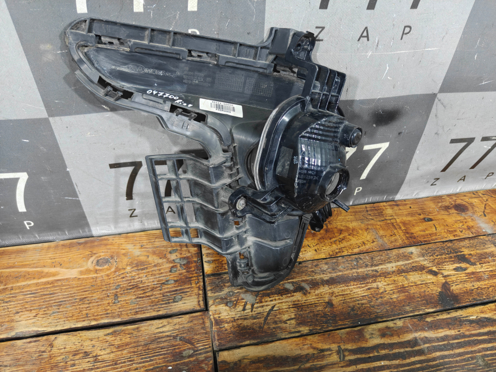 Накладка ПТФ правая Kia Rio 4 (FB) 17-20 Б/У Оригинал 86524H0000