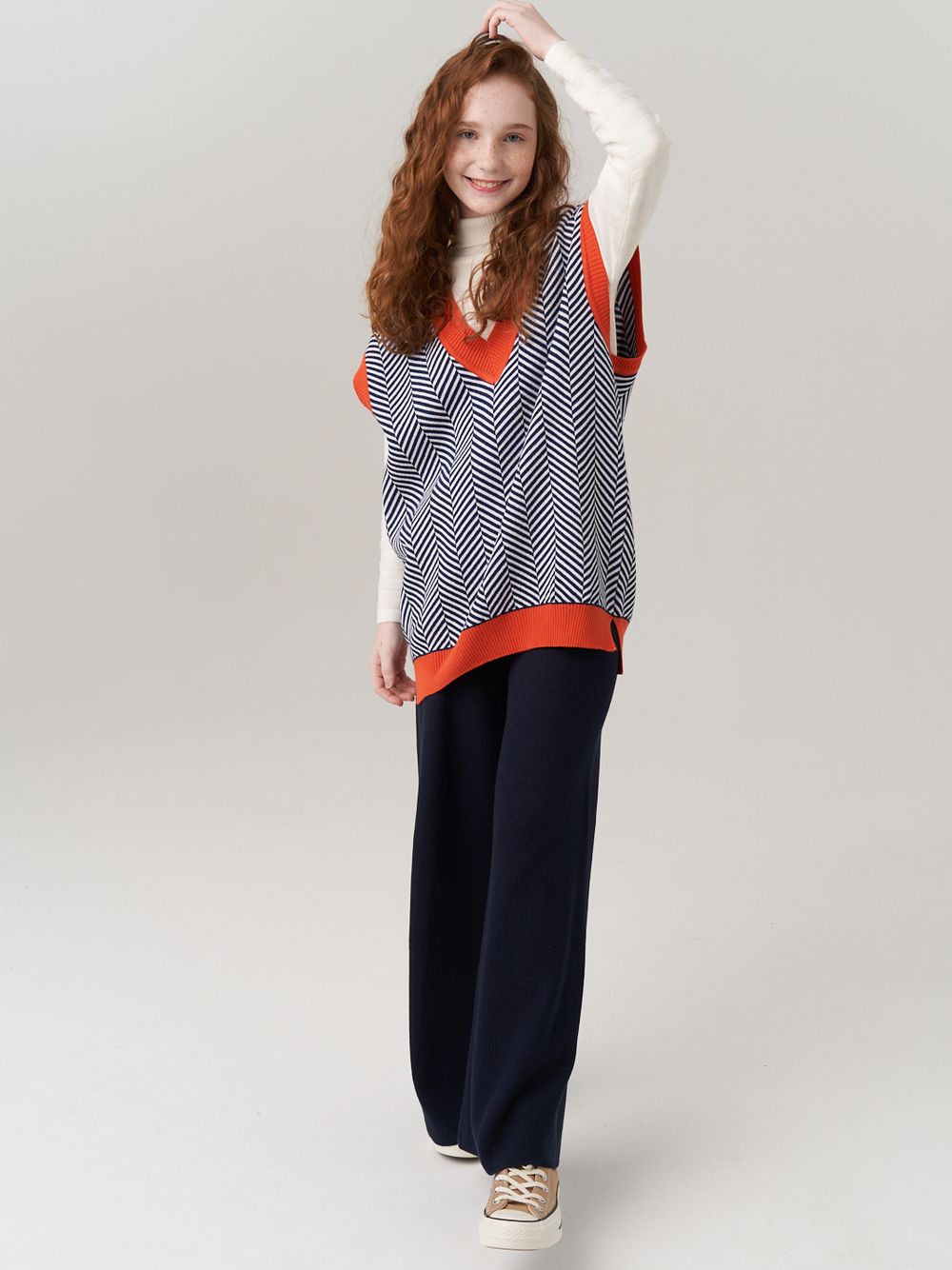 Жилетка для девочки в школу 953 н.синий-оранжевый