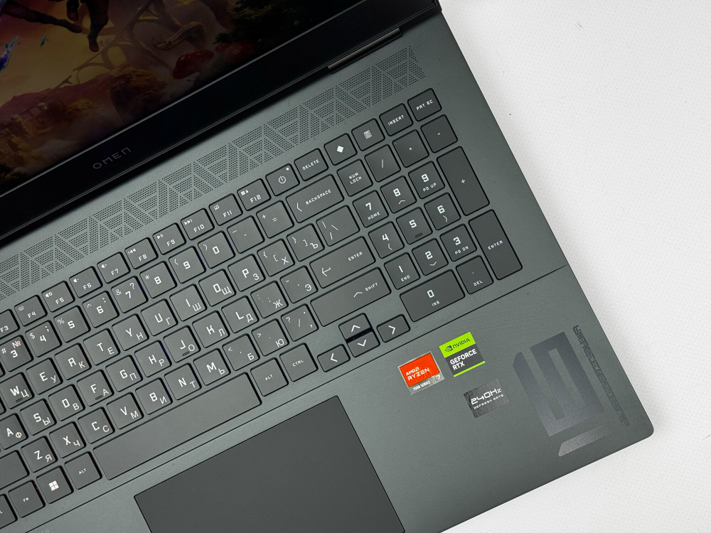 Игровой ноутбук HP Omen i7-14650HX / RTX 4070 / 16GB DDR5 / 1TB / 2.5K / 240Hz / Win11 / Русско-Английская клавиатура
