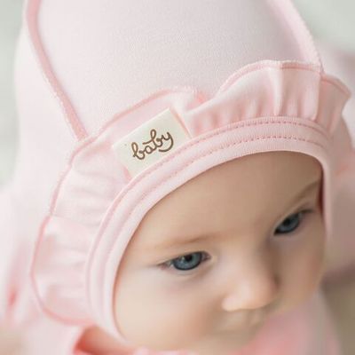 Ruffled baby hat 3-18 months - Berry Mousse