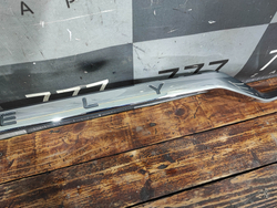 Накладка крышки багажника Geely Tugella 19-нв Б/У Оригинал 5062040200