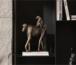 Статуэтка Pious Ornament