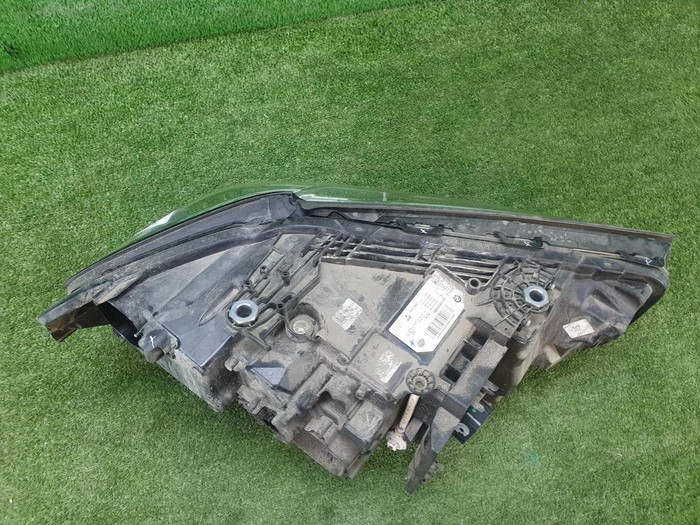 Фара левая BMW 5er G30 (2020-2023) LED