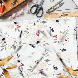 Ткань блэкаут нежные цветы с чёрными ягодами