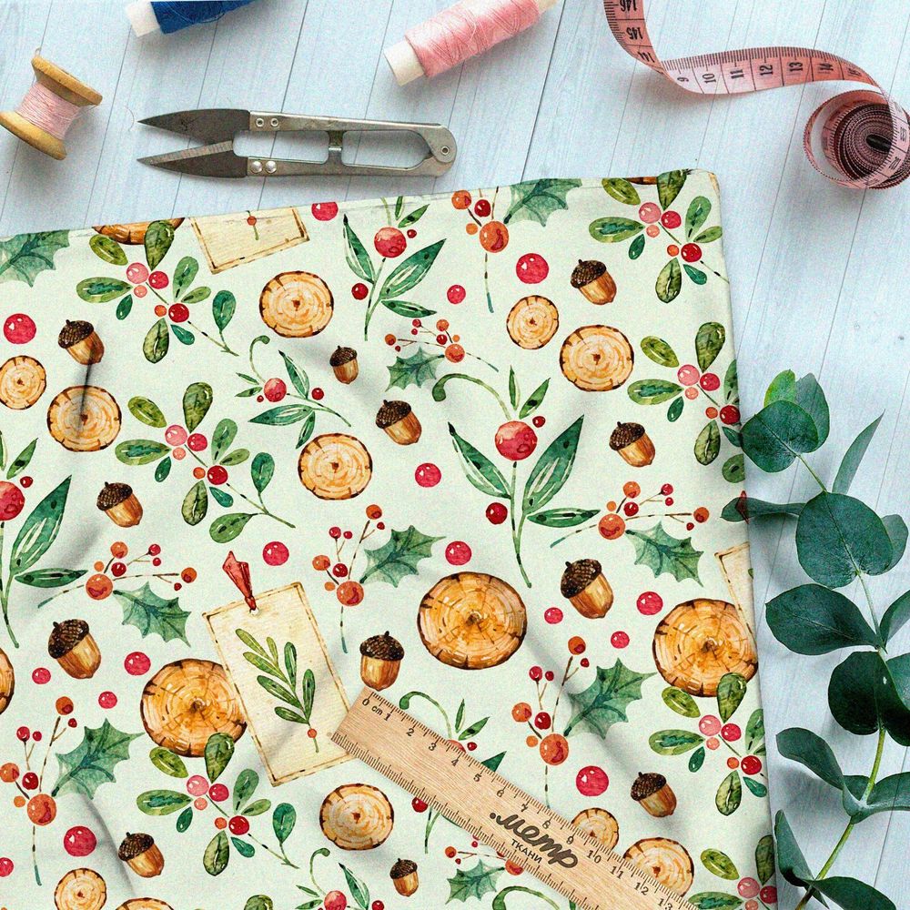 Ткань шифон пеньки, шишки и клюква на зелёном фоне