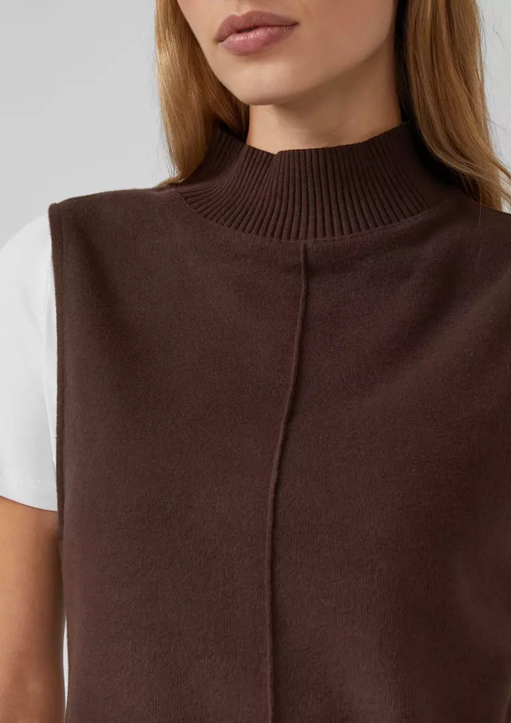 Джемпер без рукавов