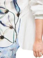 AC 51.28 W82   блуза