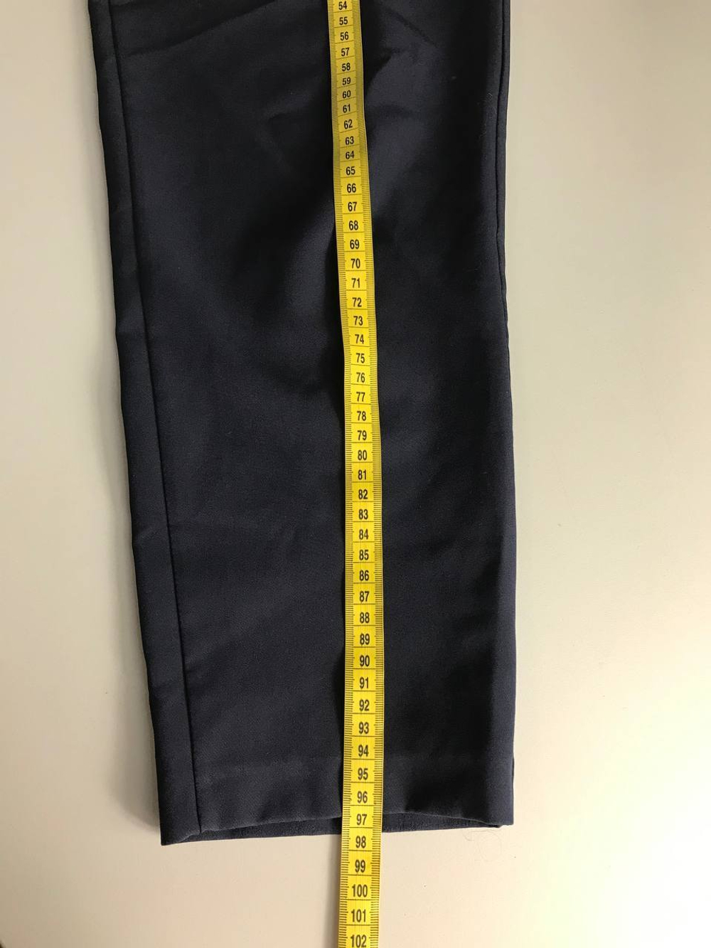 Брюки Rinascimento базового оттенка, маркировка L, визуально на 48 размер