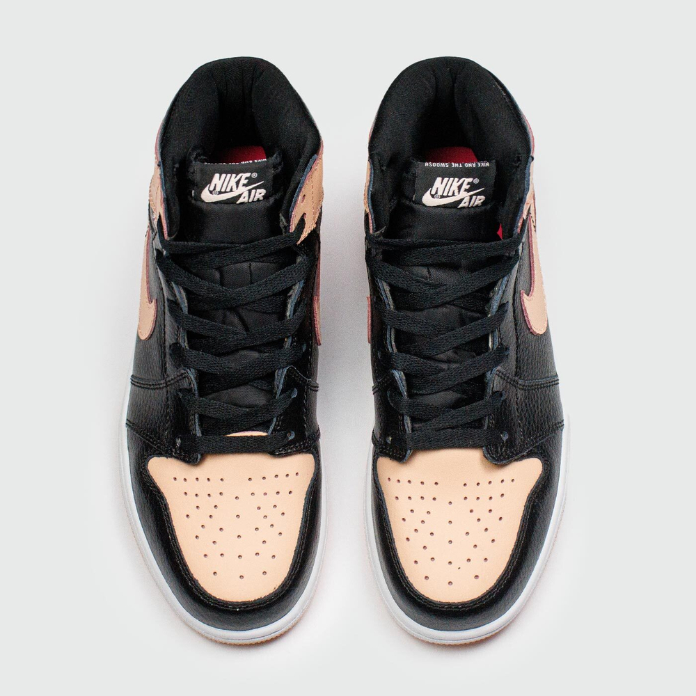Кроссовки Nike Air Jordan 1 Wmns Black / Peach
