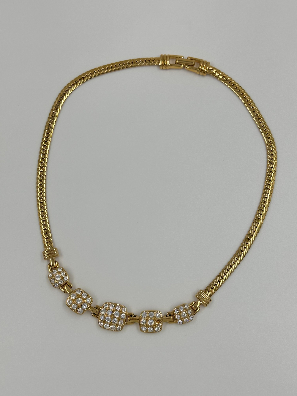 Колье с кристаллами Swarovski