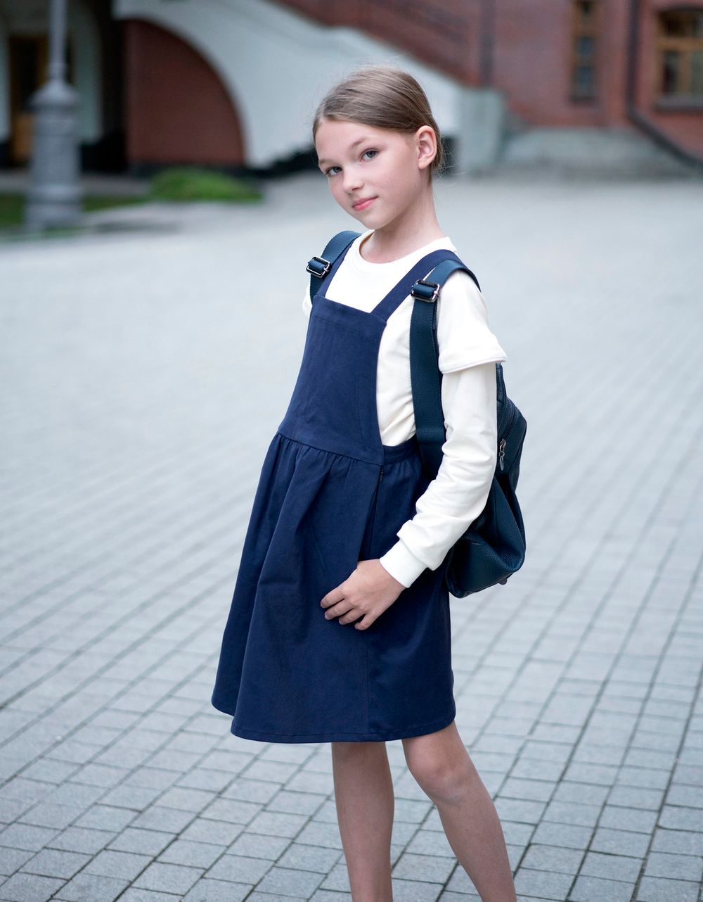 Школьный сарафан темно-синего цвета