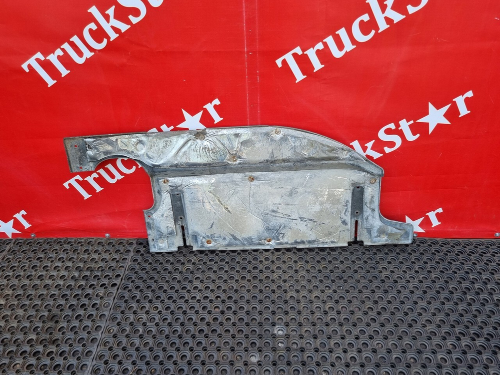 Шумоизоляция двигателя левая 2017 г.