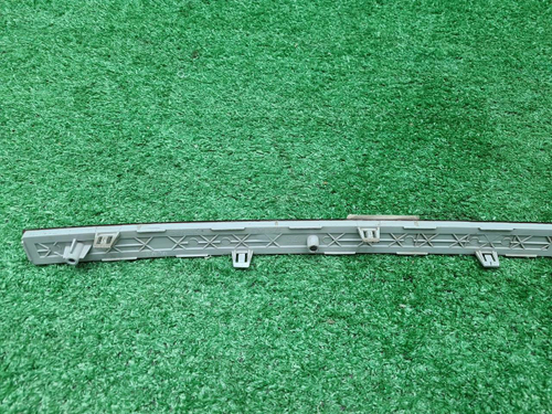 Катафот центральный Hyundai Santa Fe 4 TM (20-24)