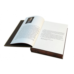 Большой (театр). Подарочная книга на подставке