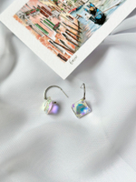 Серьги ромбы из радужного кристалла, оттенок серебро