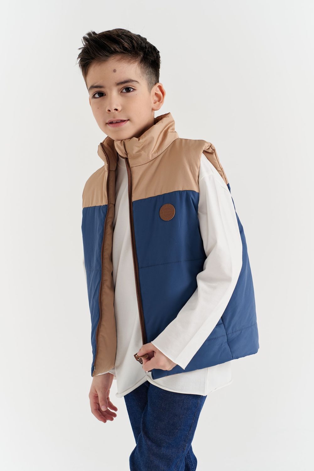 Жилет стеганый на молнии двухсторонний "Шторм/Беж" 7+