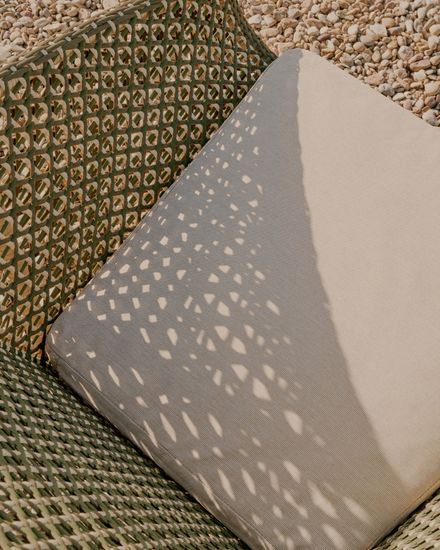 Кресло Olbia из искусственного ротанга и массива тика La Forma Испания