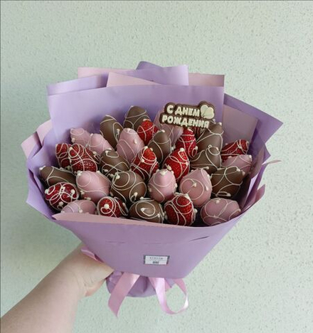 Букет из клубники в шоколаде " Ажур Микс"