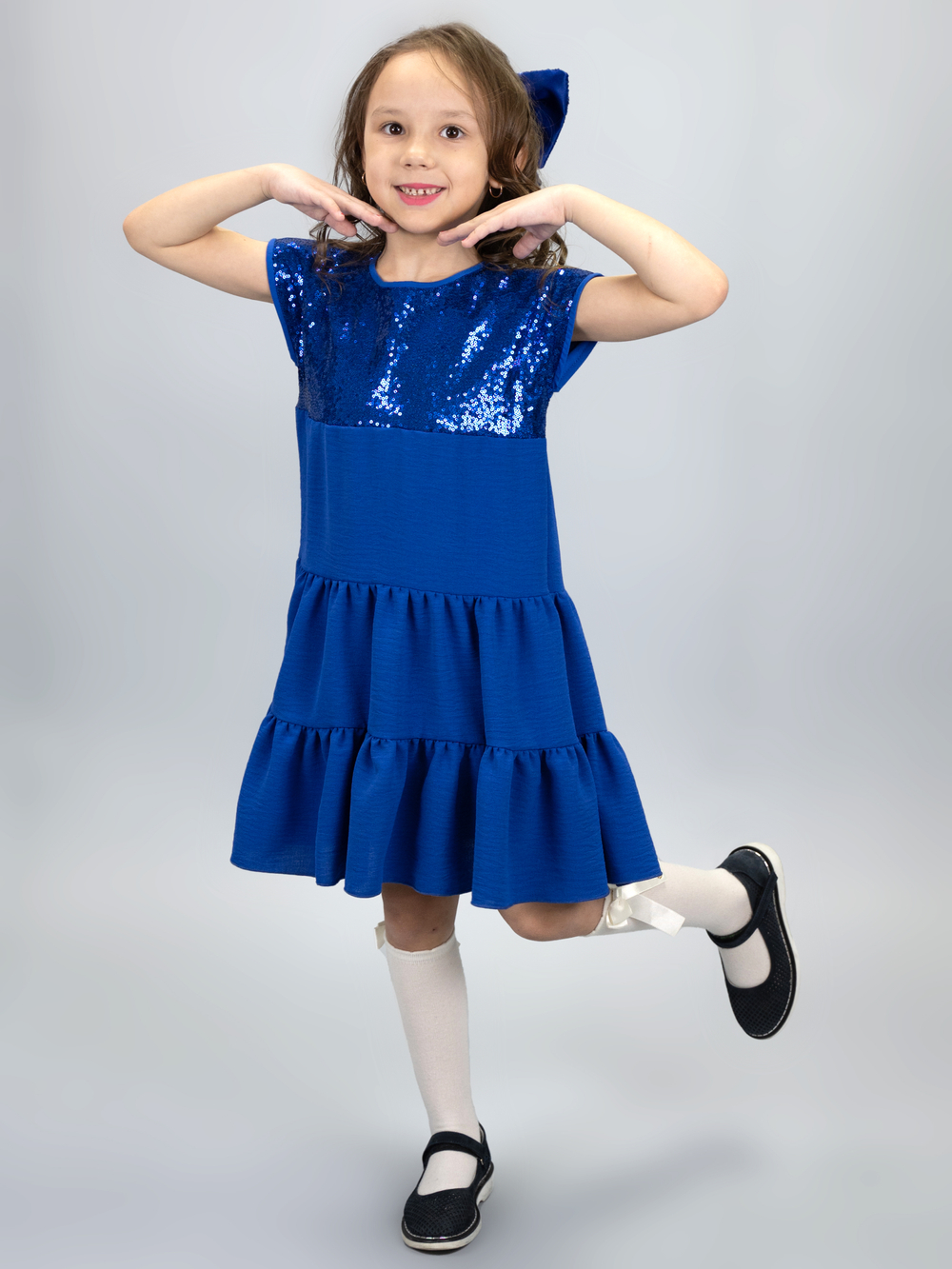 Платье нарядное для девочки с пайетками