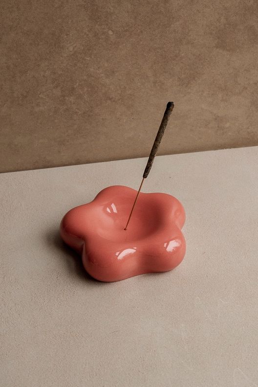 Подставка под благовония FUZZY WUZZY FLOWER / oforme