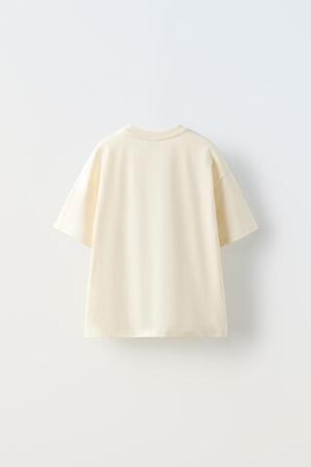 ZARA ФУТБОЛКА С ПРИНТОМ «ГАВАЙИ», ЭКРЮ