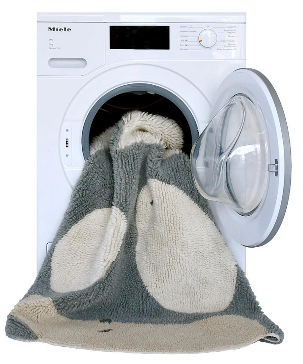 Шерстяной стираемый ковер Lorena Canals Astromouse 100D