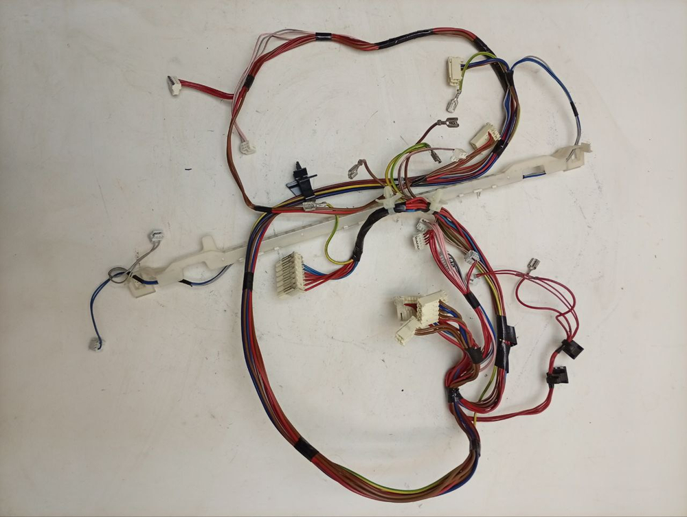 RST703DW кт18 Проводка для стиральных машин Ariston C00510054 б/у