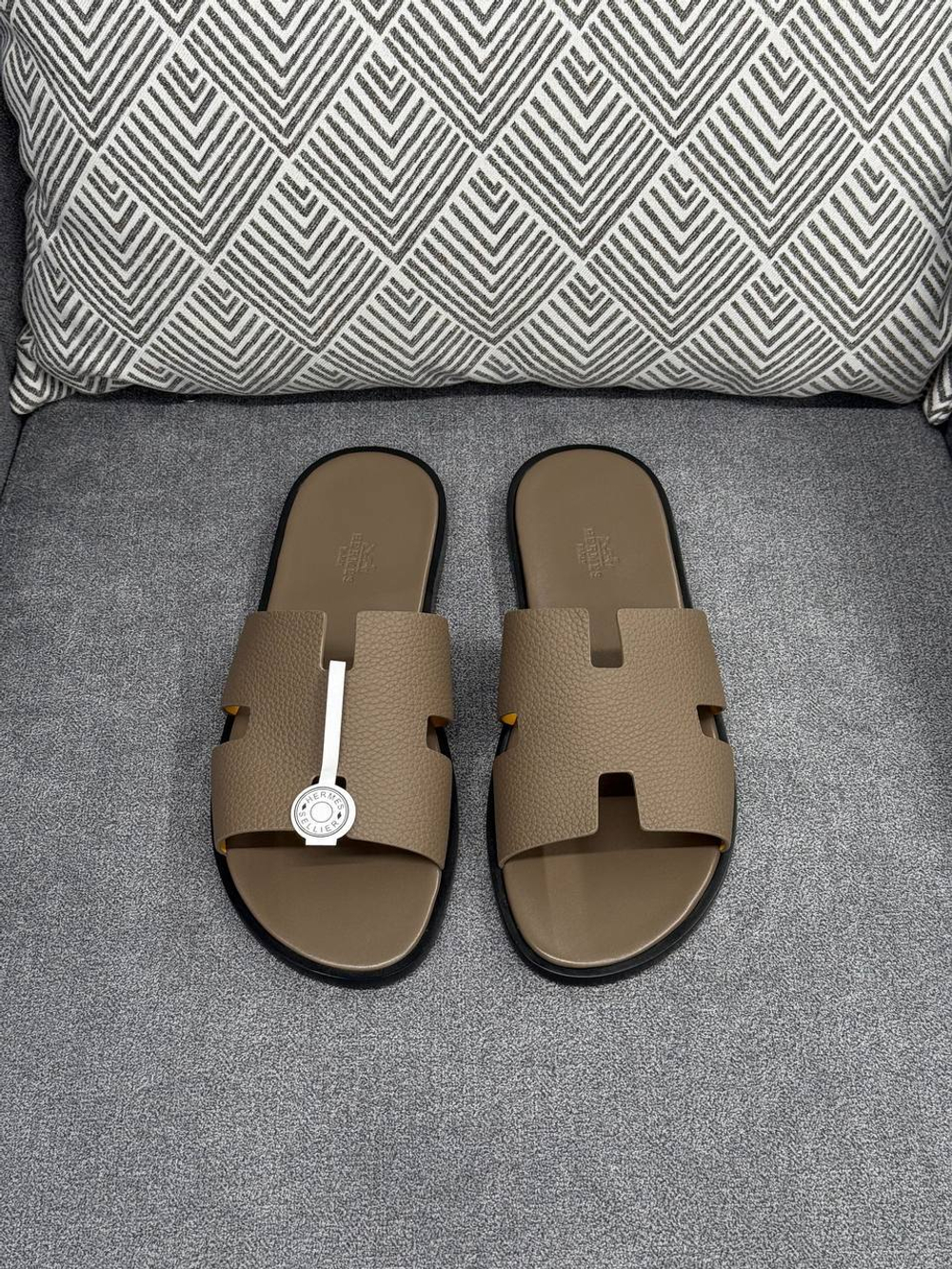 Шлепанцы Hermes