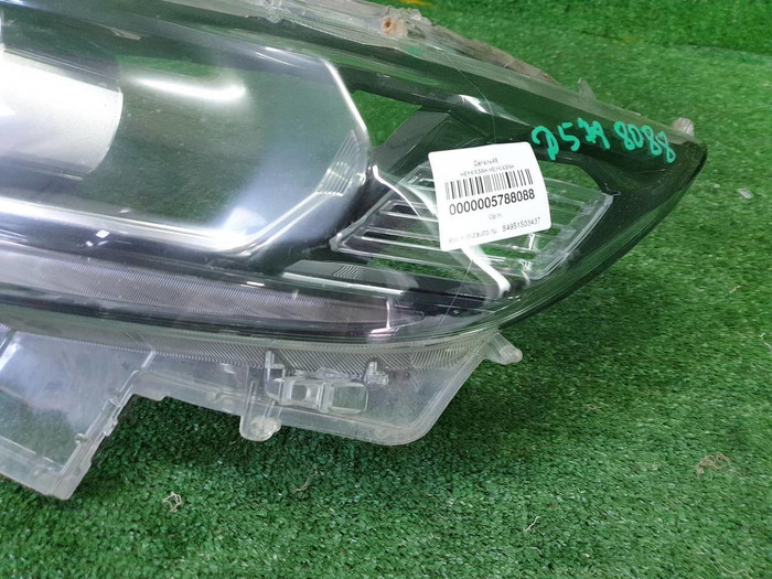 Стекло фары левое Toyota Land Cruiser Prado 150 (2017-н.в.)