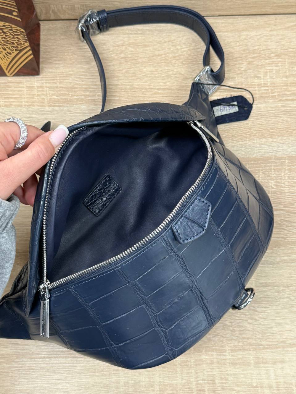 Сумка поясная Zilli из кожи крокодила