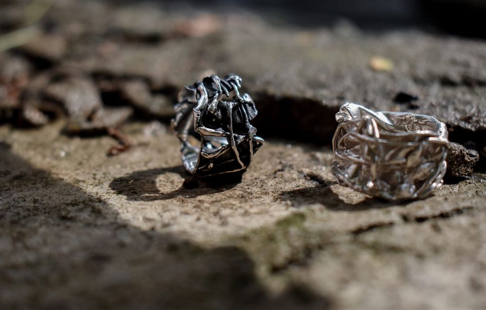 Кольцо Rough Jwlry Torn Oxyd темное