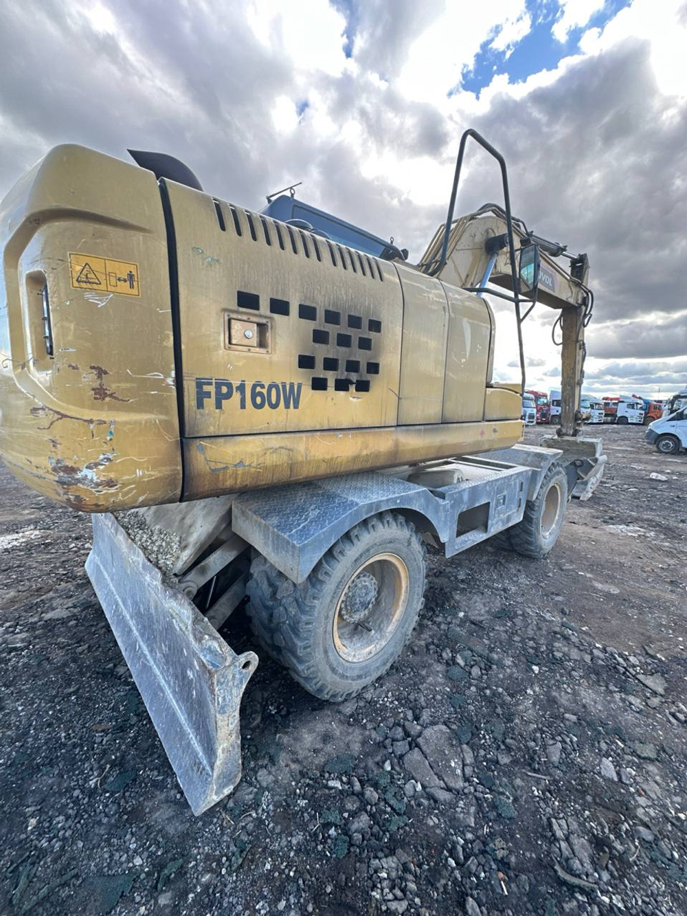 Lovol FP160* Экскаватор колесный FP160W (Дизельный, 3,9 л, 127 л.с., АТ)