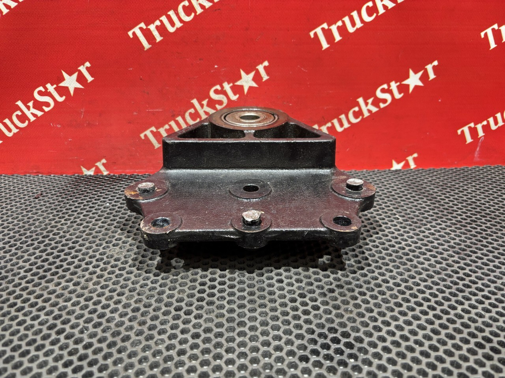 Кронштейн рессоры передней 2024г