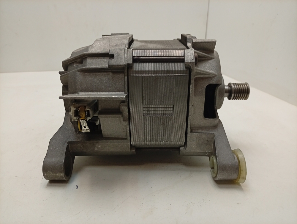 WLF24271CE/02 кт31 Двигатель (мотор) стиральной машины Bosch Siemens 144797 б/у