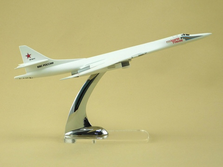 Модель самолета Ту-160 (М1:200, RF-94111, Андрей Туполев)