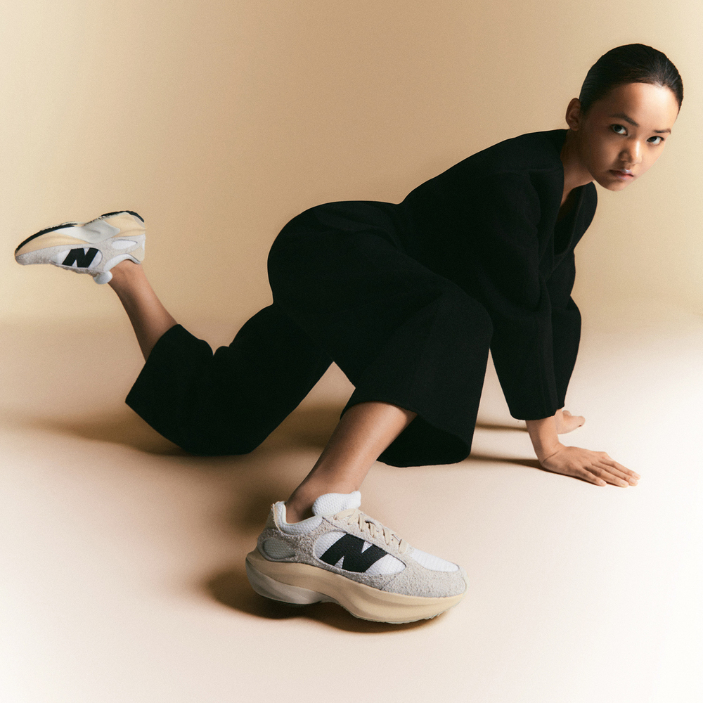 Кроссовки New Balance Warped Runner
