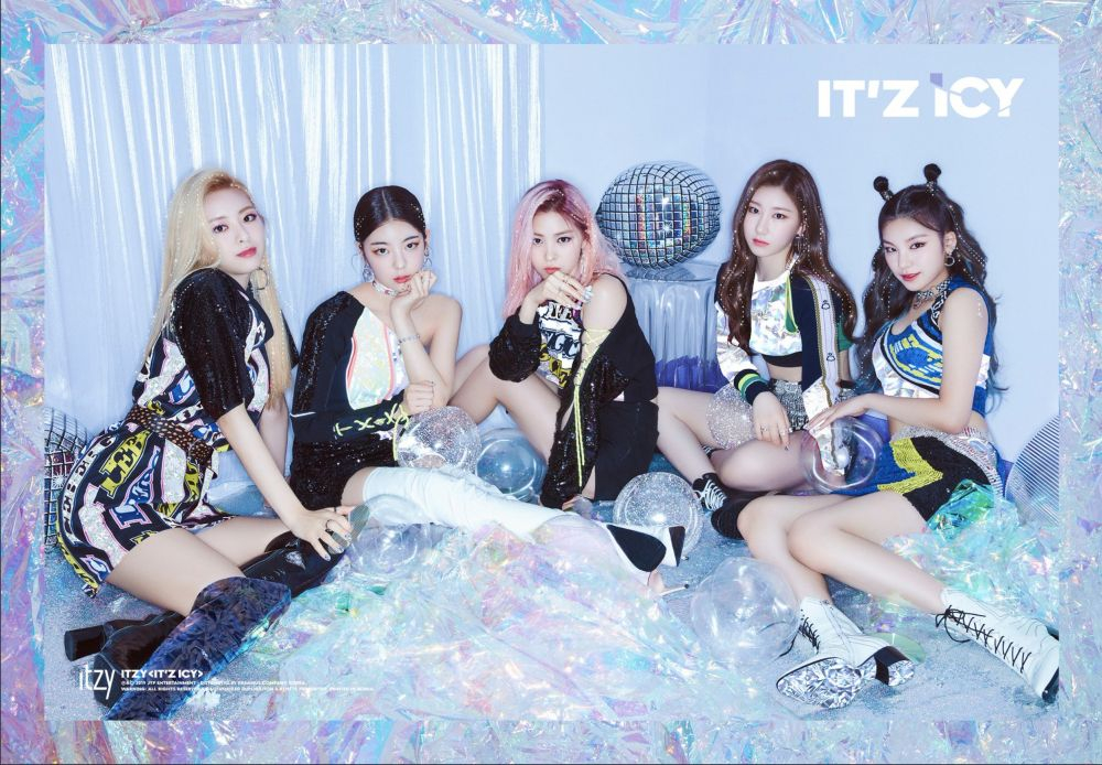 Альбом ITZY - It'z Icy Album 2 Version SET