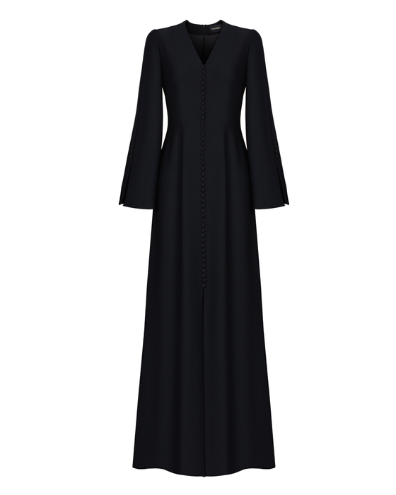 Кафтан из шелкового крепа с отделкой пуговицами