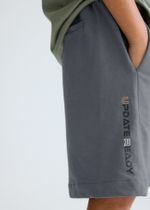 футболка с шортами