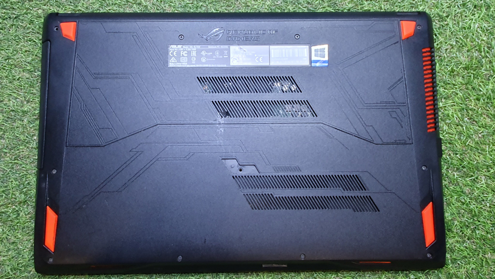 Ноутбук ASUS i5-7/16Gb/GTX 1050 2Gb/FHD