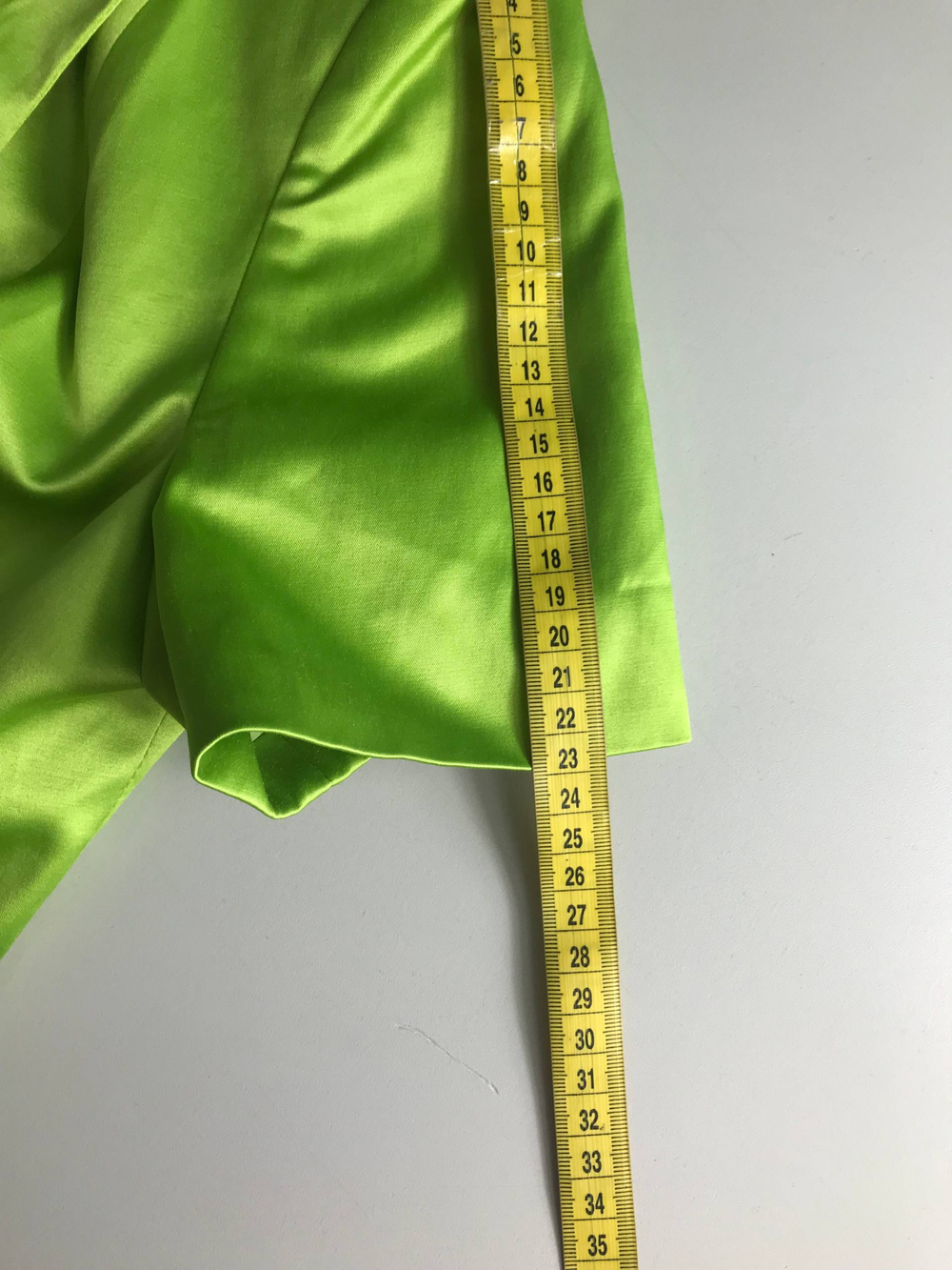 Костюм Ellen Kloss яркого цвета, маркировка 170-100-108, визуально на 50 размер