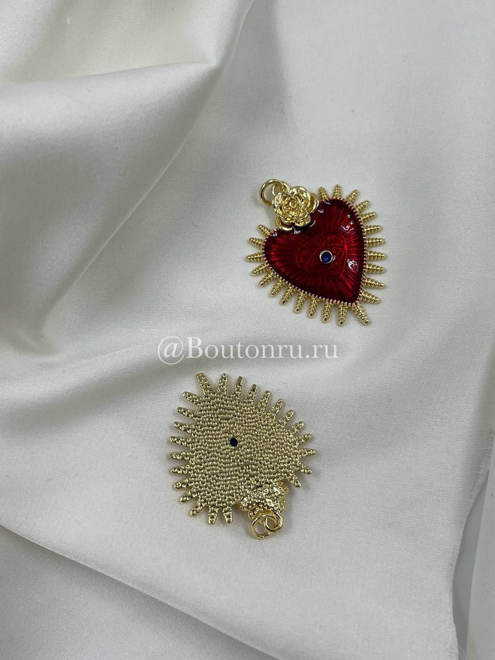 Подвеска "Сердце с шипами и розой" золотистое с красной эмалью