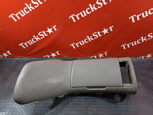 Панель салона правая