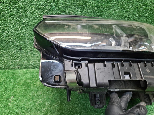 Фара левая BMW X3 G01 (2021-2024) LED