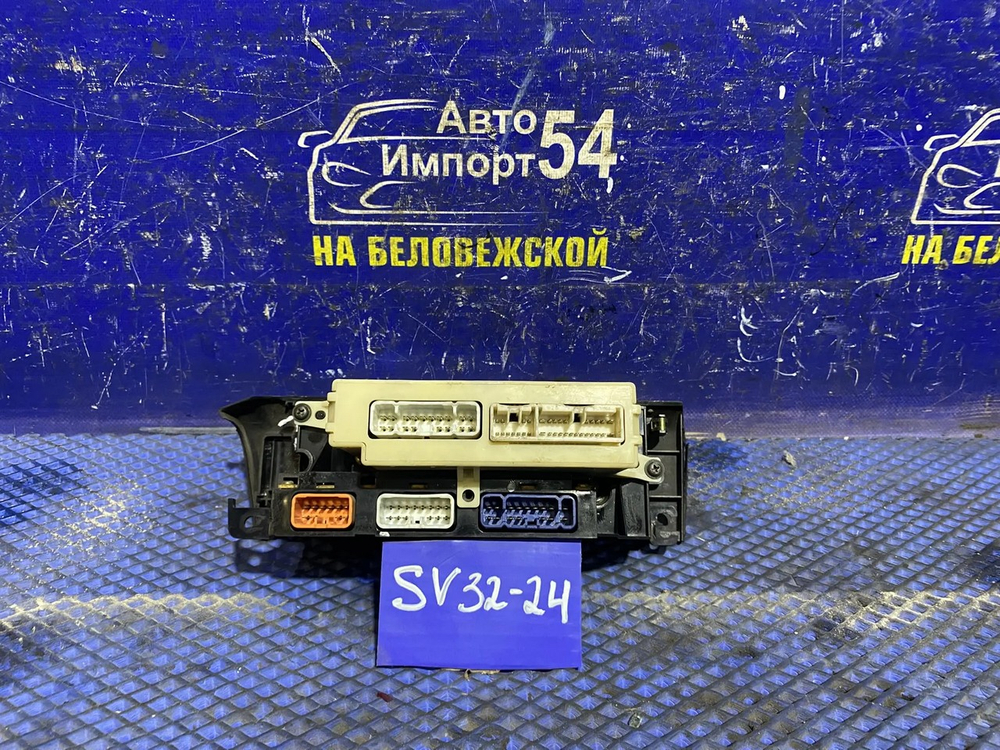 Блок управления климат-контролем TOYOTA CAMRY 1993