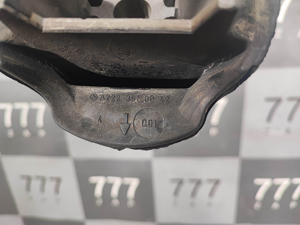 Сайлентблок заднего подрамника Mercedes S W222 13-20 Б/У Оригинал A2223510042