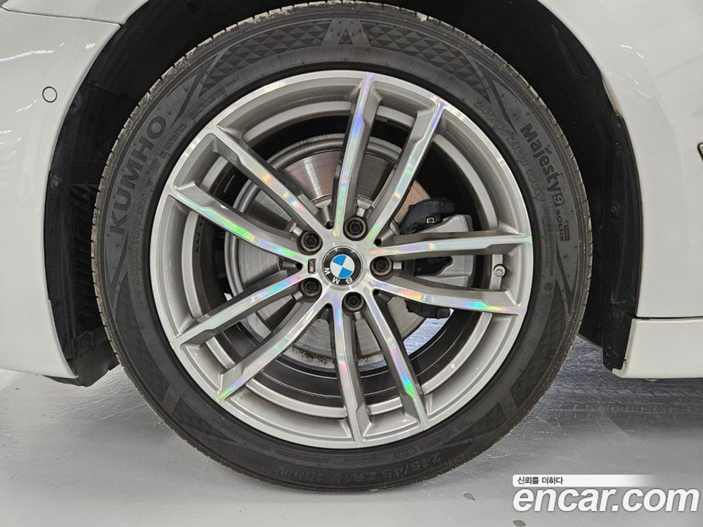 BMW 5 Series (G30) 520i M Sports (08.2020)